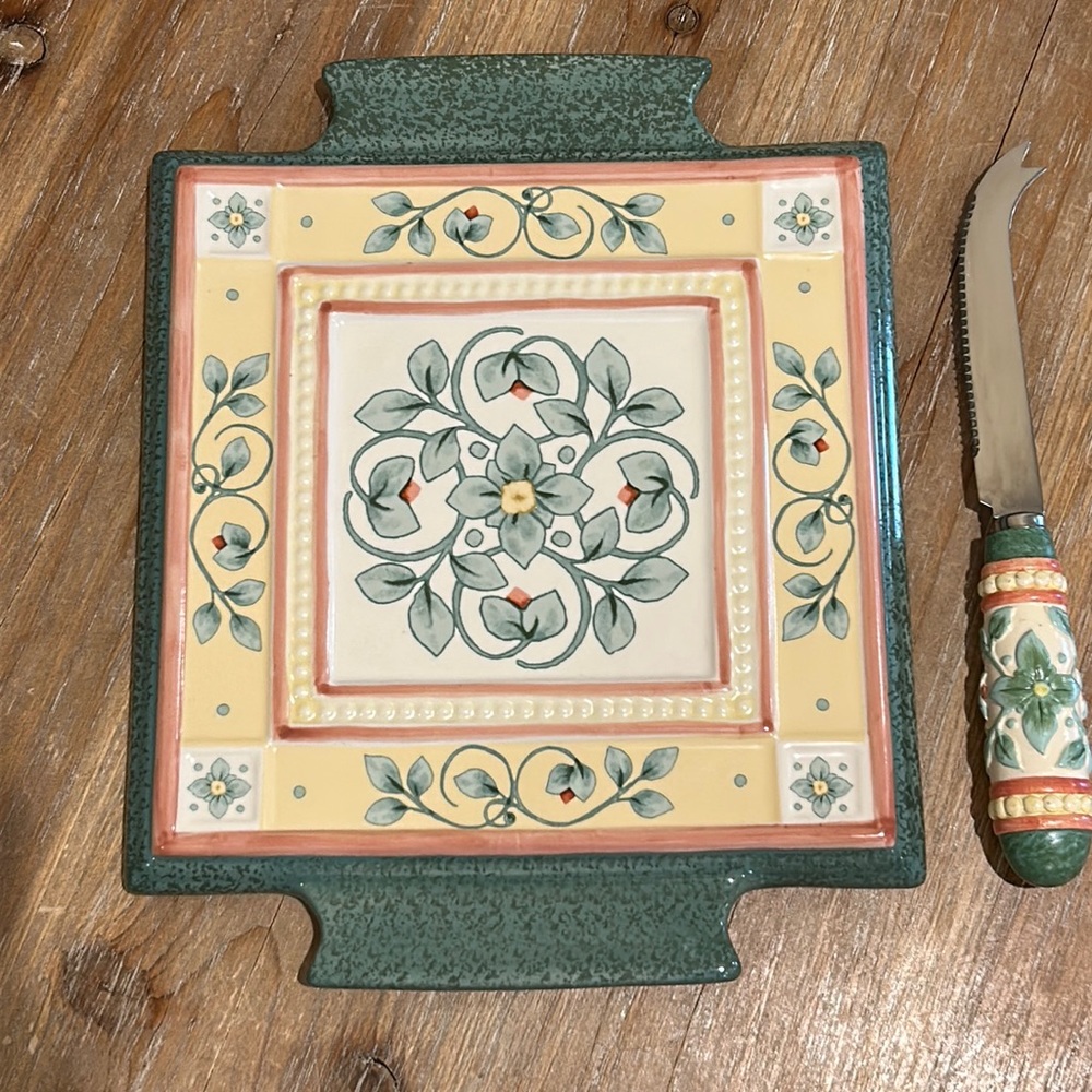 Pfaltzgraff French Quarter Stoneware Cheese Tray with Sculpted Slicer Kn…